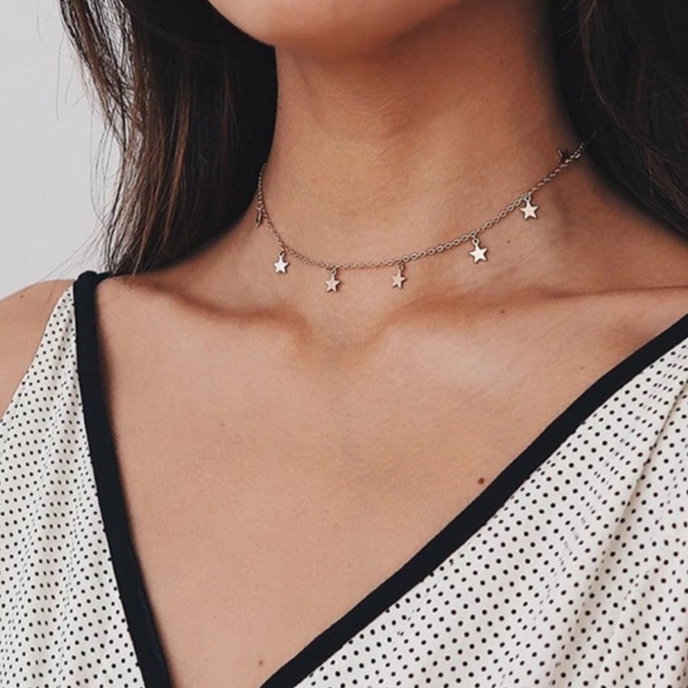 Choker necklace silver tone